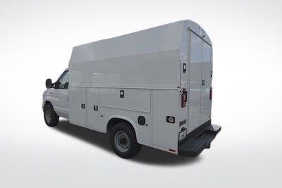 2026 Ford E-350SD Base Cutaway