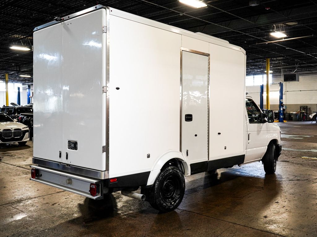 2024 Ford E-350SD Base Cutaway