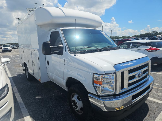 2024 Ford E-350SD Base Cutaway