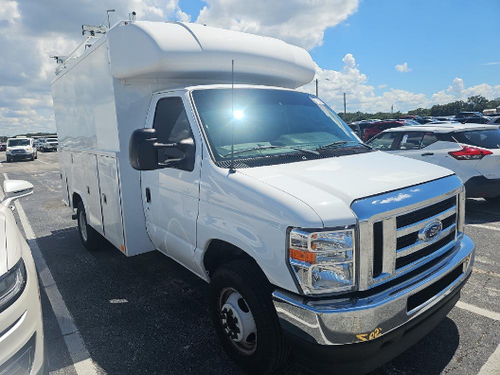2024 Ford E-350SD Base Cutaway