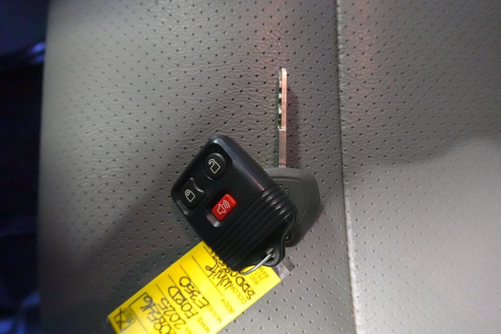 2025 Ford E-350SD Base Cutaway