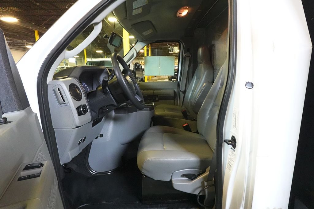 2025 Ford E-350SD Base Cutaway