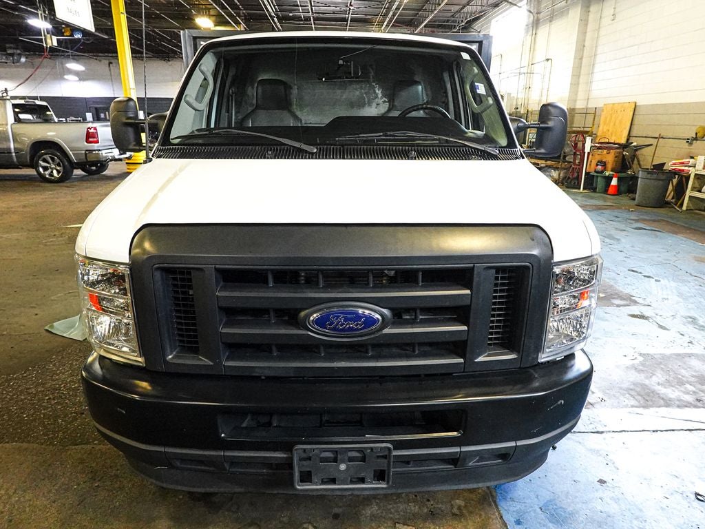 2025 Ford E-350SD Base Cutaway
