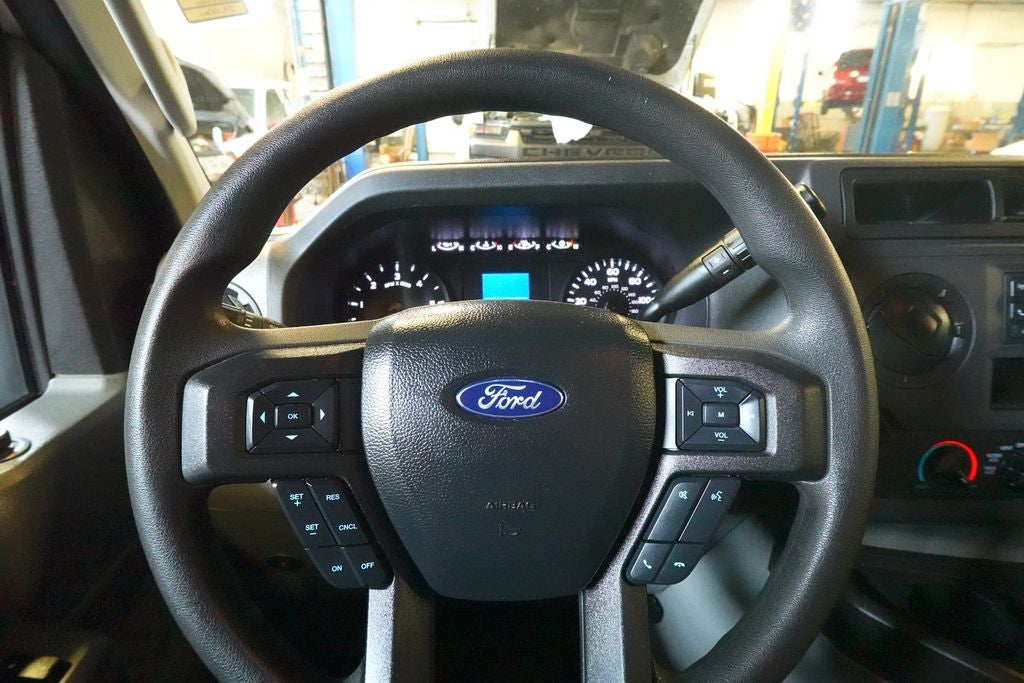 2025 Ford E-350SD Base Cutaway