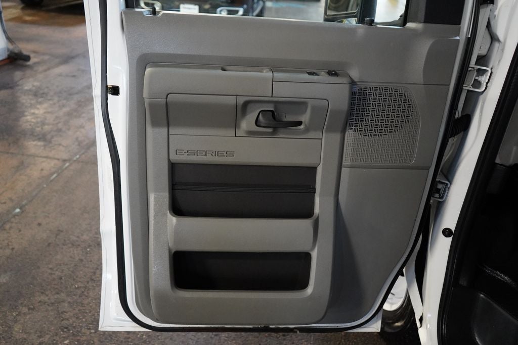2019 Ford E-350SD Base Cutaway