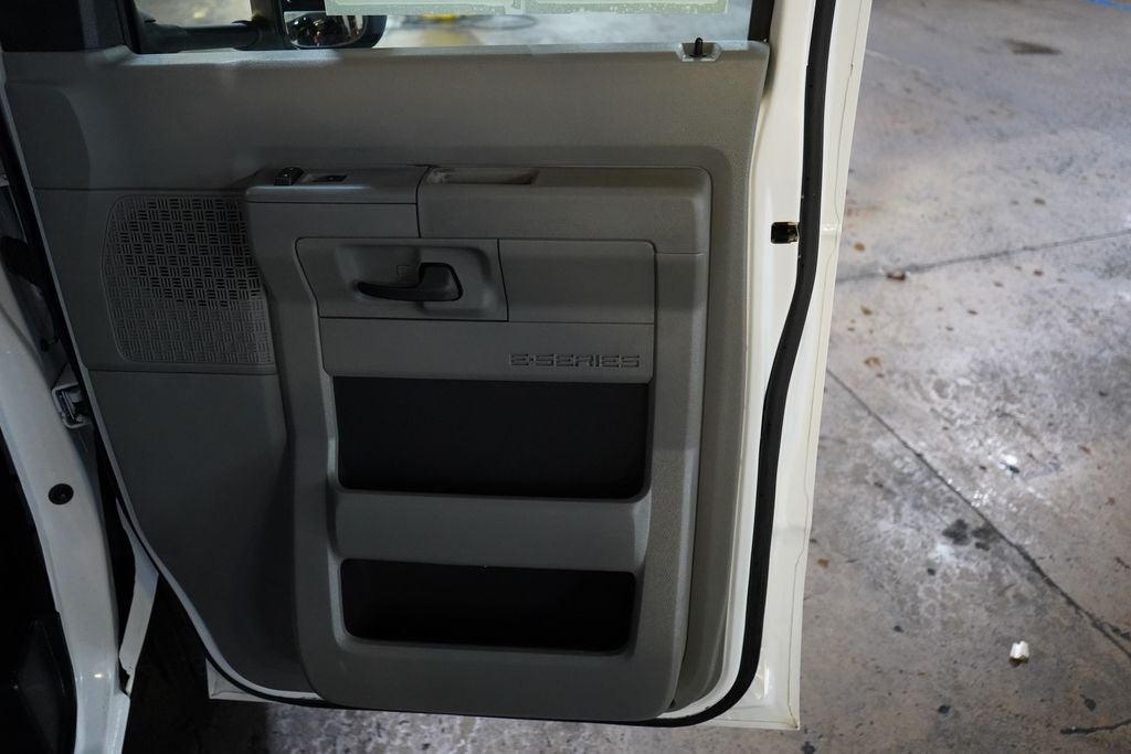 2019 Ford E-350SD Base Cutaway