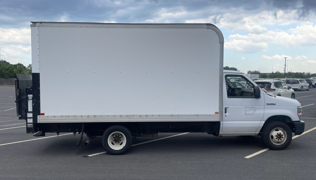 2019 Ford E-350SD Base Cutaway