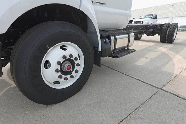 2025 Ford F-650SD Base