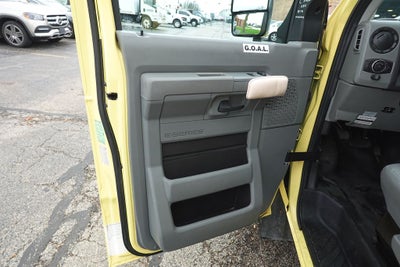 2021 Ford E-450SD Base DRW