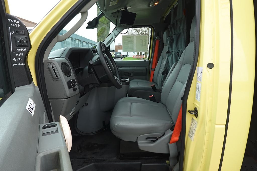 2021 Ford E-450SD Base DRW