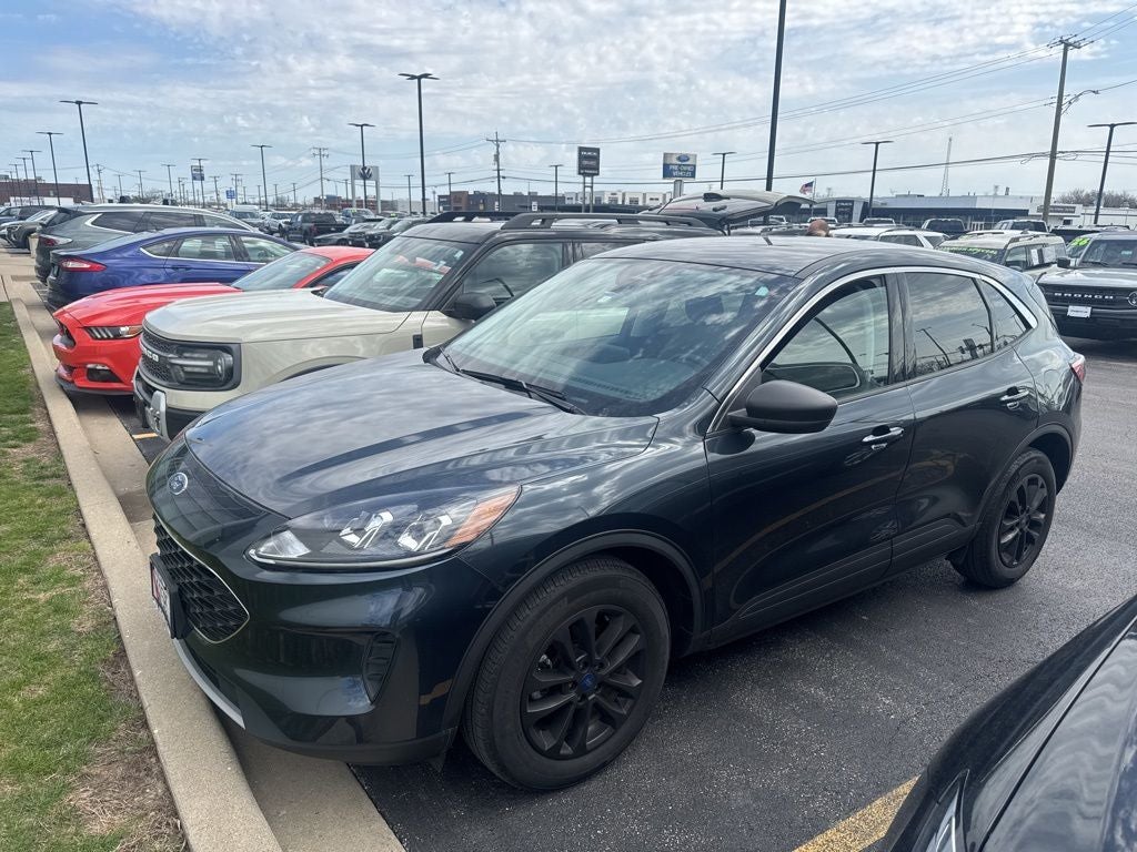 2022 Ford Escape SE Hybrid