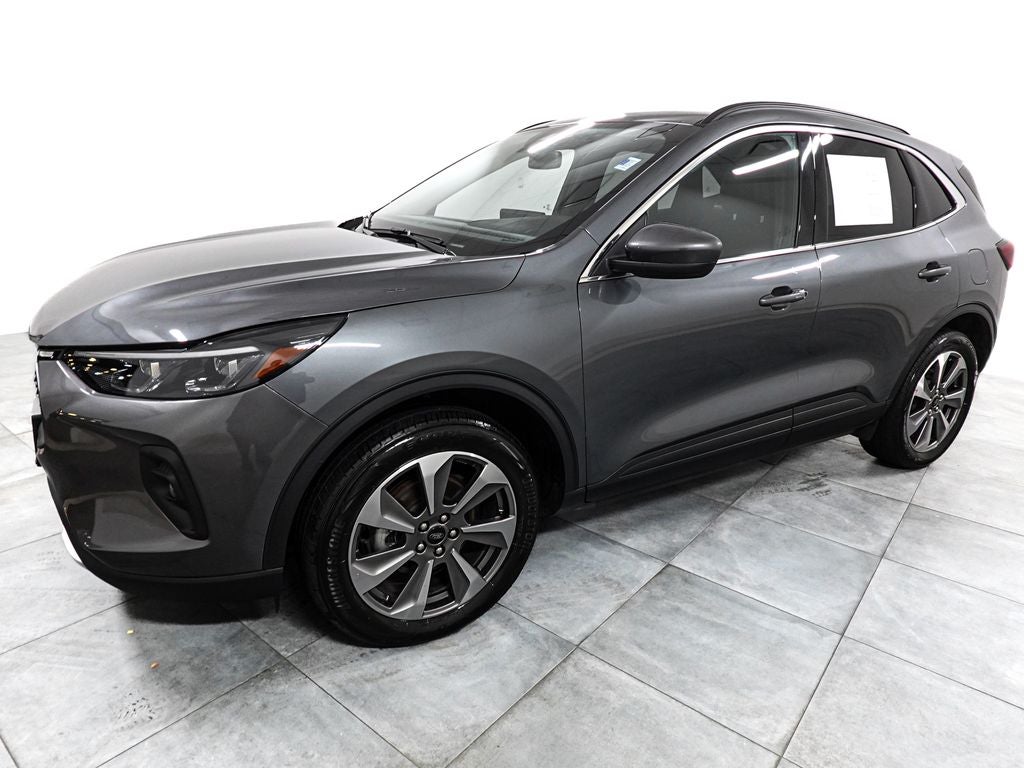 2025 Ford Escape Platinum