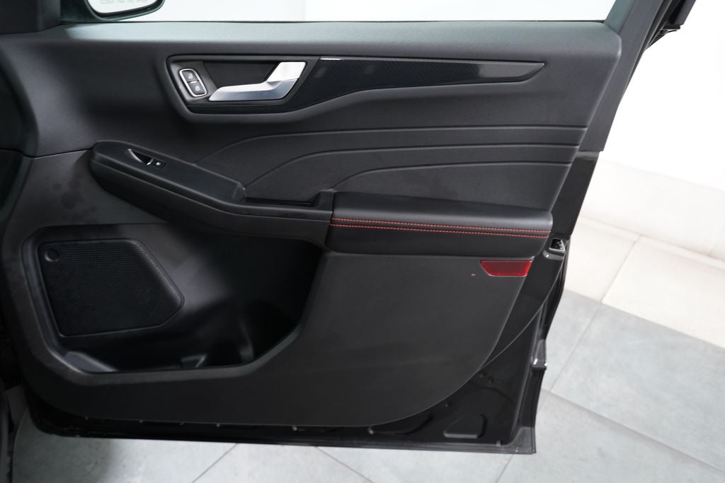 2025 Ford Escape Hybrid ST-Line Select