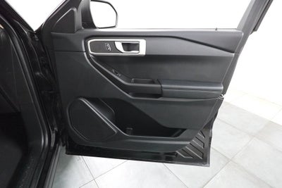 2022 Ford Explorer Base