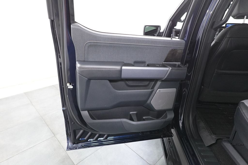 2023 Ford F-150 Lightning Lariat