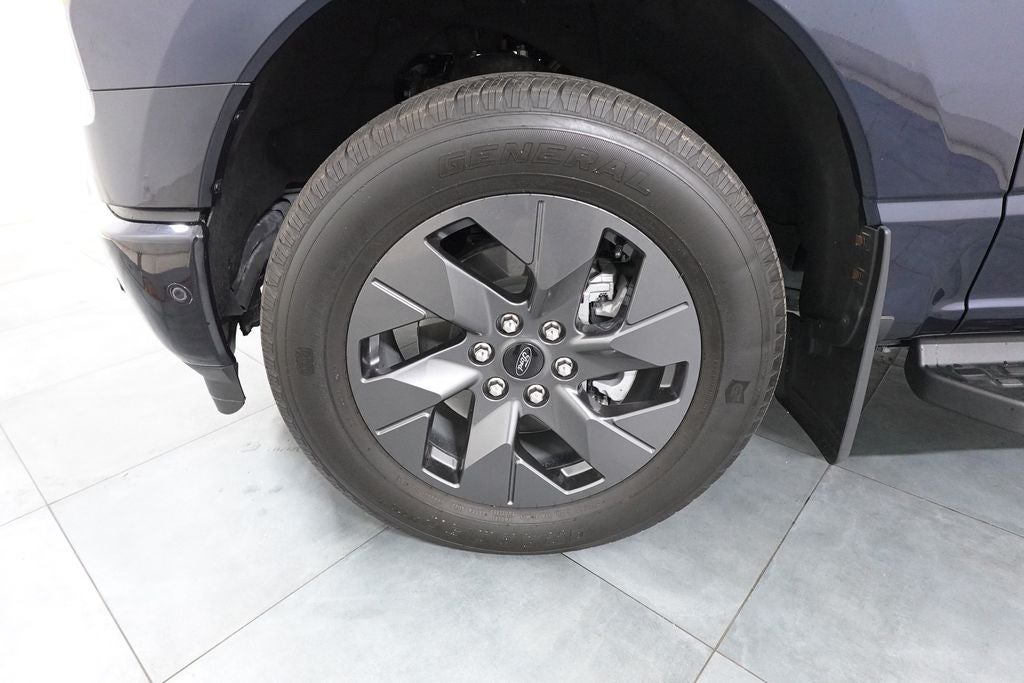 2023 Ford F-150 Lightning Lariat