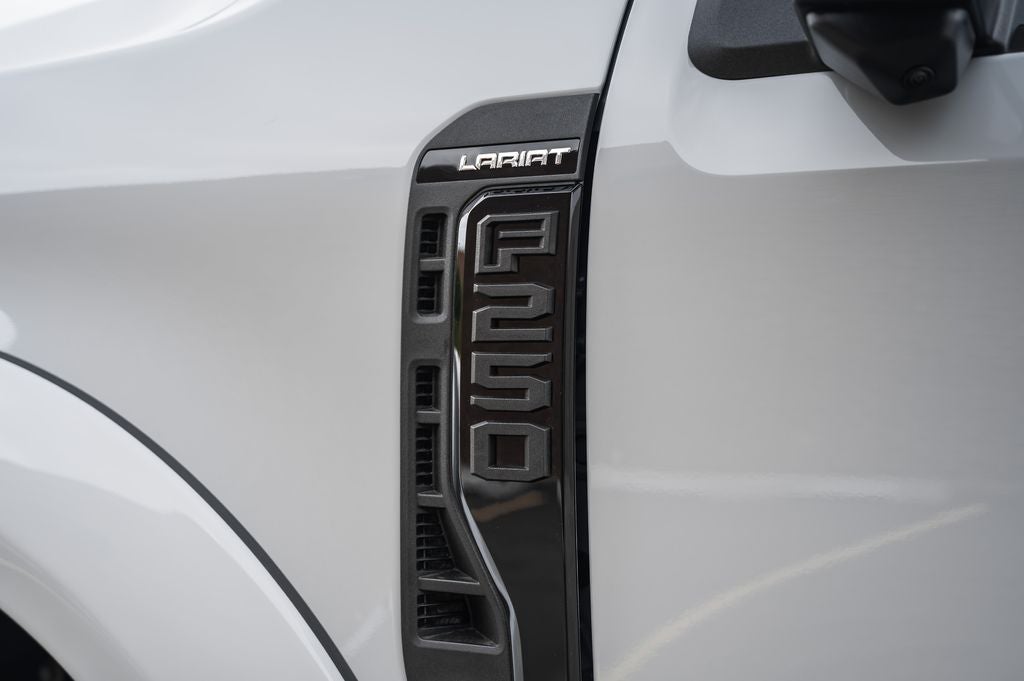 2026 Ford F-250SD Lariat ROUSH