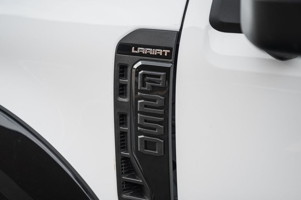 2026 Ford F-250SD Lariat ROUSH