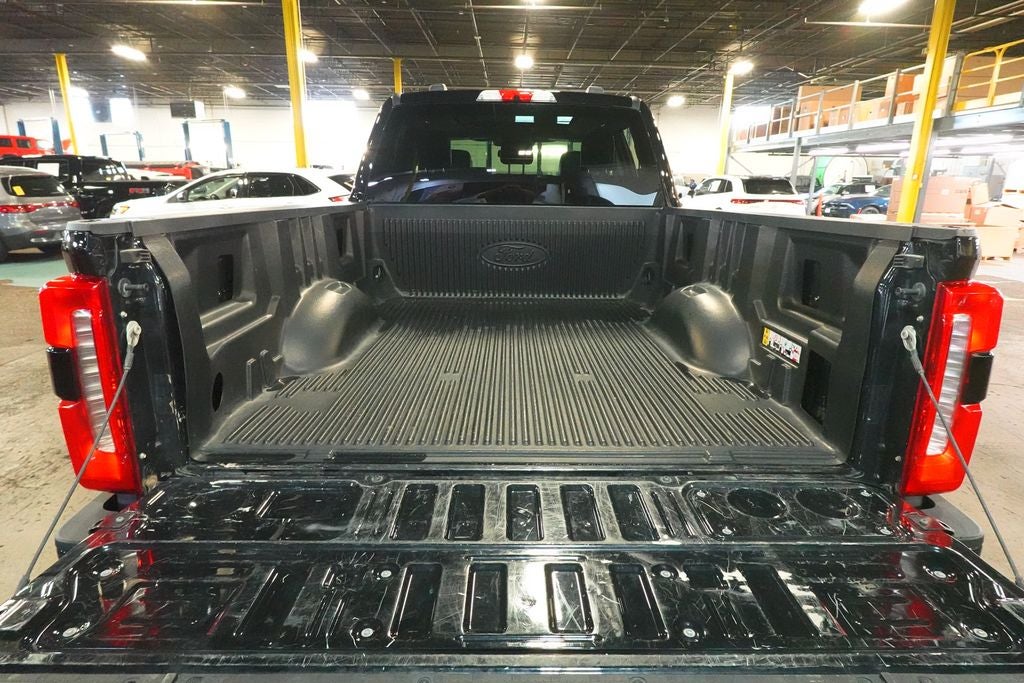 2023 Ford F-350SD Lariat