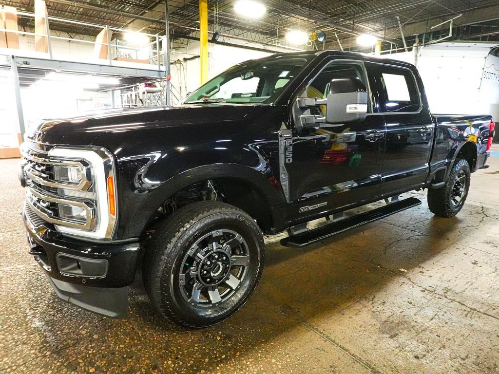 2023 Ford F-350SD Lariat
