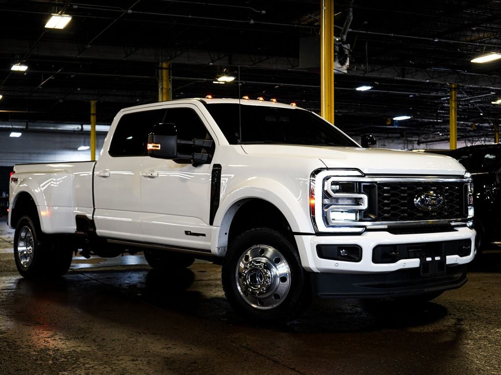 2025 Ford F-450SD Platinum