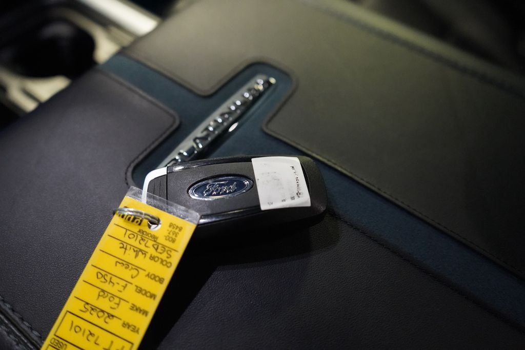 2025 Ford F-450SD Platinum