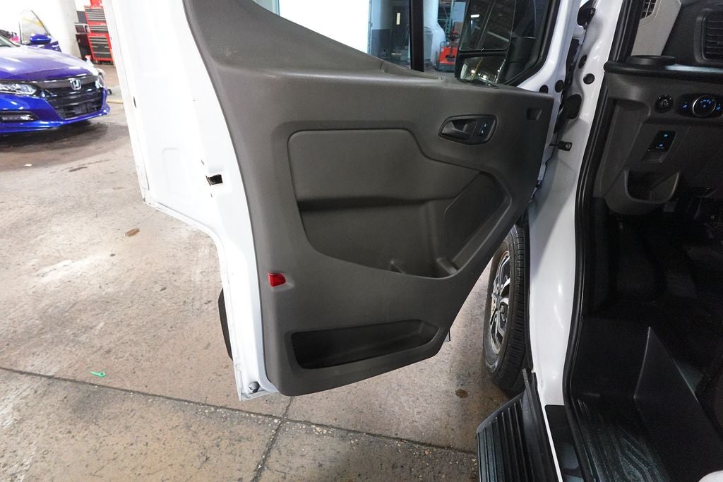 2022 Ford Transit-250 Base