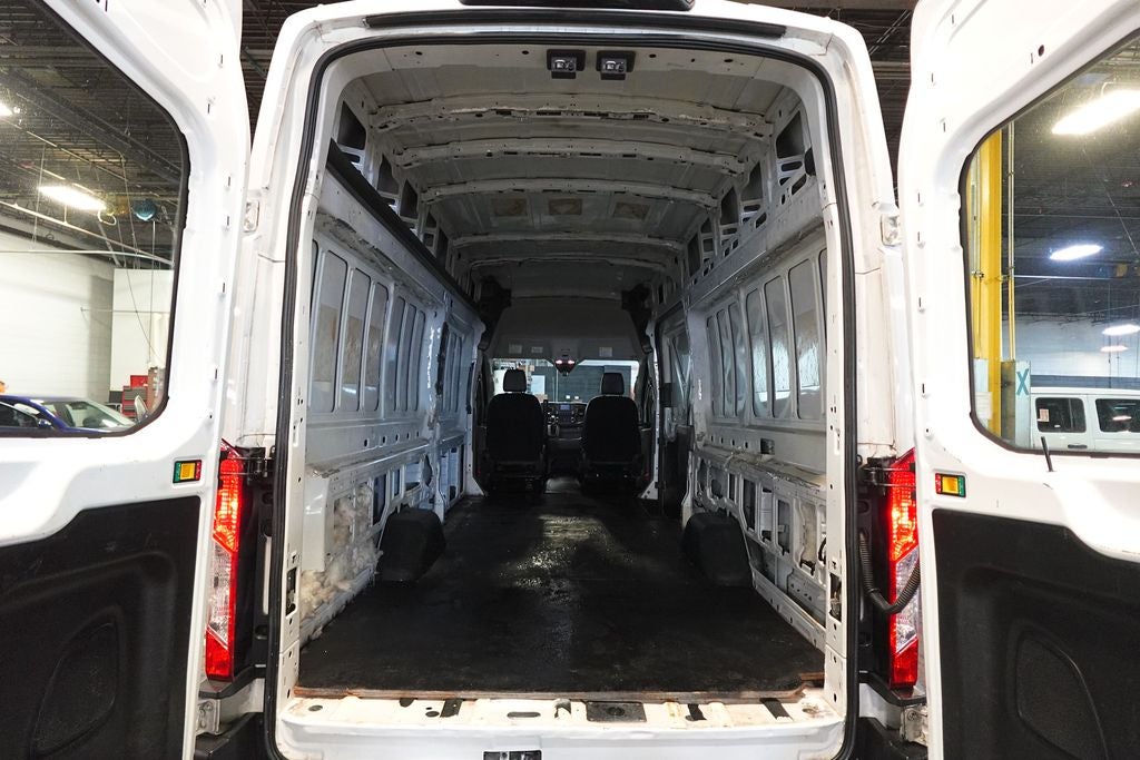 2022 Ford Transit-250 Base