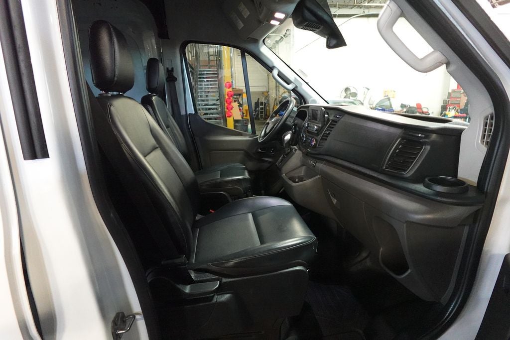 2022 Ford Transit-250 Base