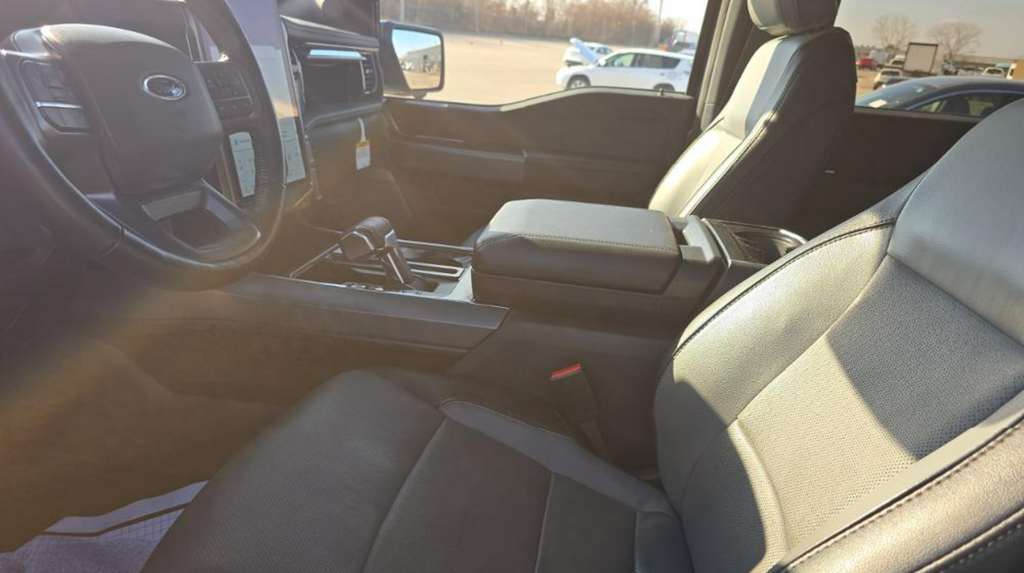 2023 Ford F-150 Lightning Lariat