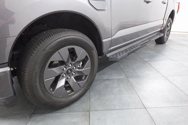 2023 Ford F-150 Lightning Lariat