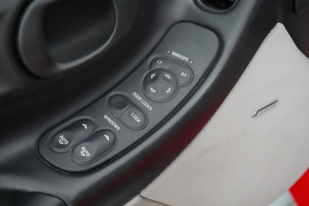 2000 Chevrolet Corvette Base