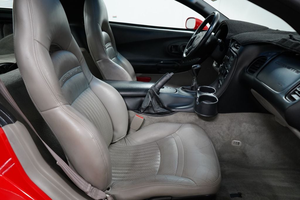 2000 Chevrolet Corvette Base