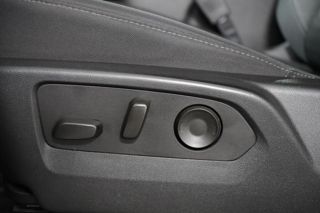 2023 Chevrolet Suburban LS