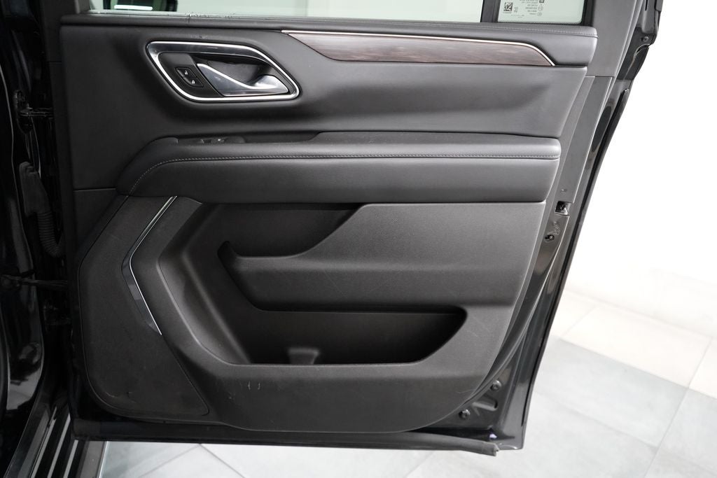 2023 Chevrolet Suburban LS