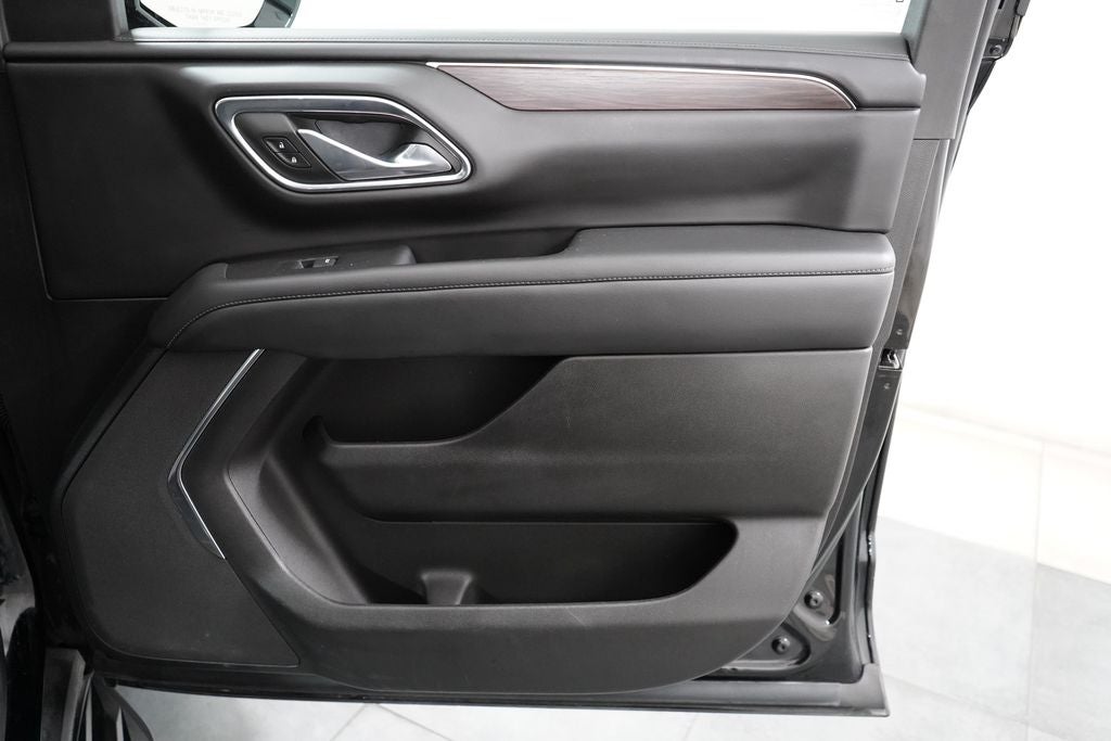2023 Chevrolet Suburban LS