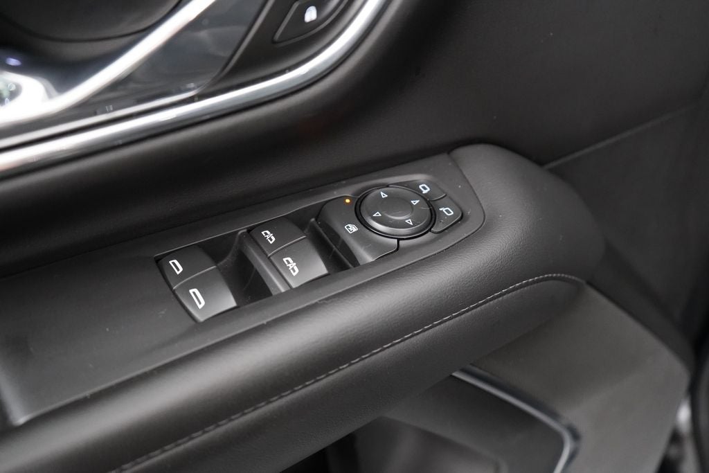2023 Chevrolet Suburban LS