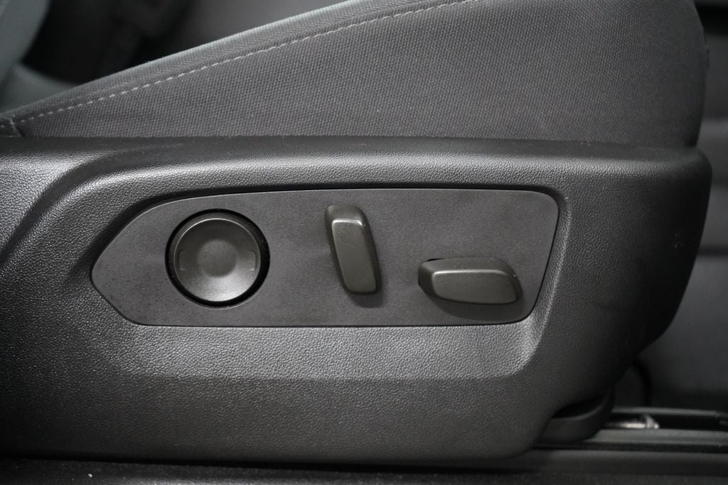 2023 Chevrolet Suburban LS