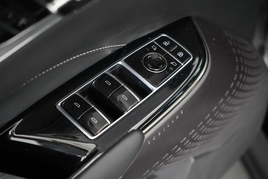 2024 Cadillac LYRIQ Tech
