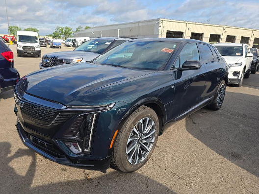 2024 Cadillac LYRIQ Sport