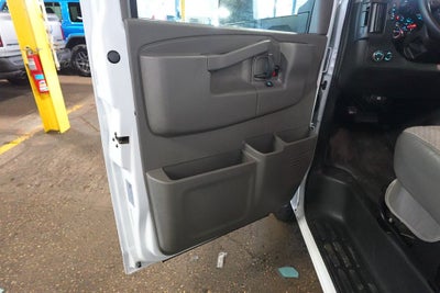 2022 Chevrolet Express 3500 Work Van Cutaway