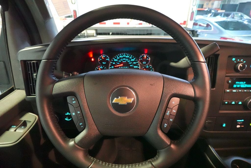 2022 Chevrolet Express 3500 Work Van Cutaway
