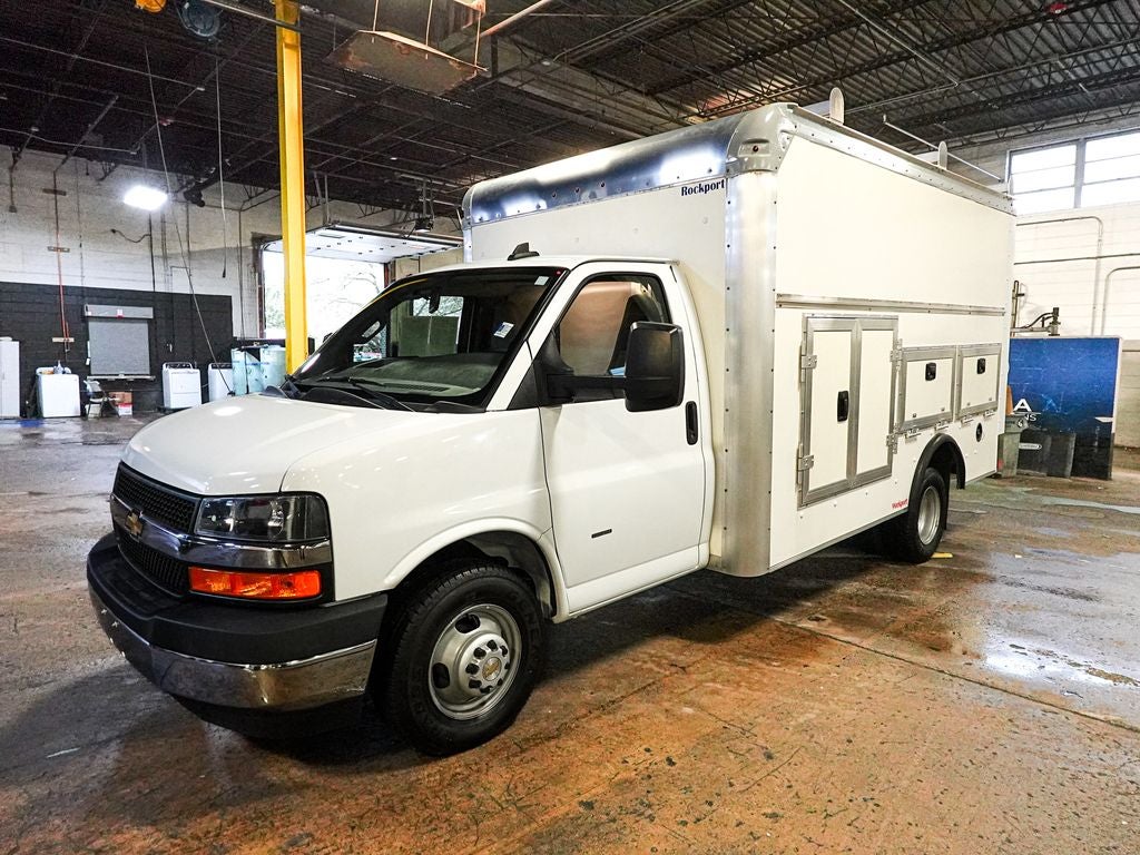 2022 Chevrolet Express 3500 Work Van Cutaway