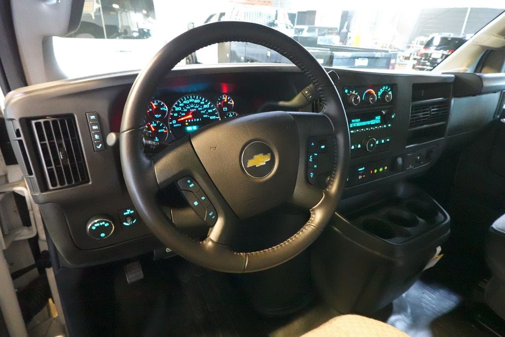 2022 Chevrolet Express 3500 Work Van Cutaway