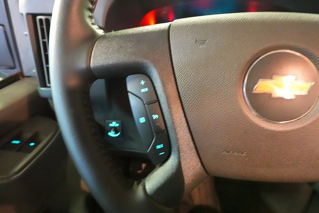 2022 Chevrolet Express 3500 Work Van Cutaway