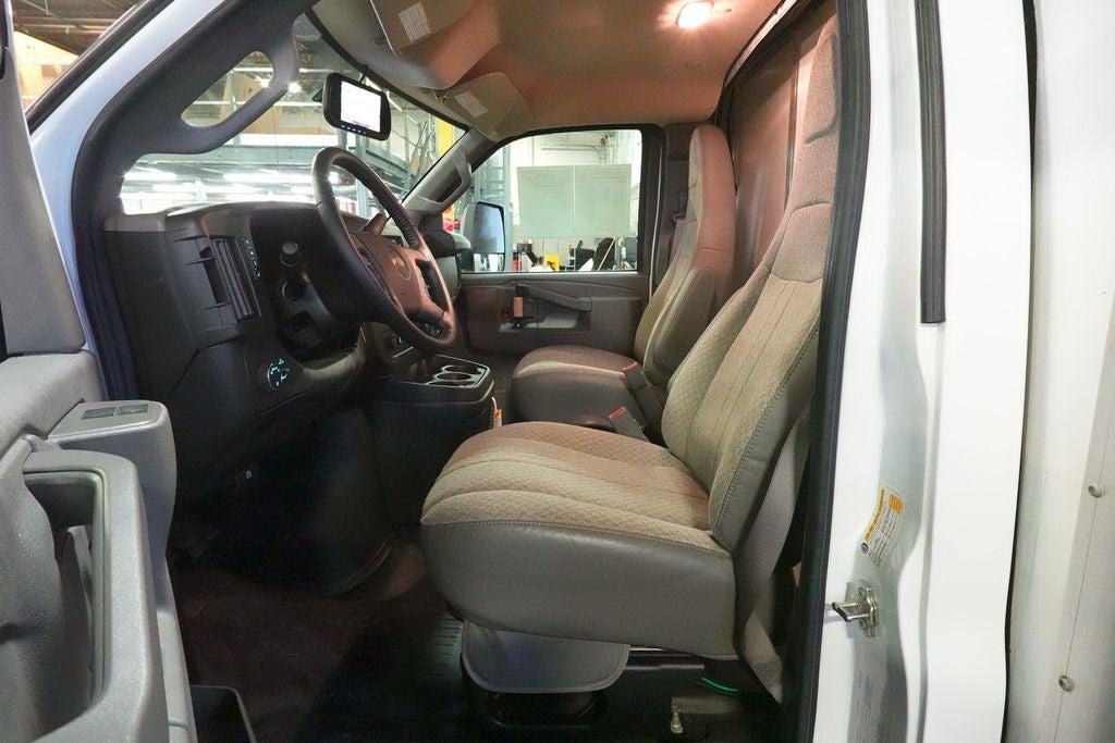 2022 Chevrolet Express 3500 Work Van Cutaway