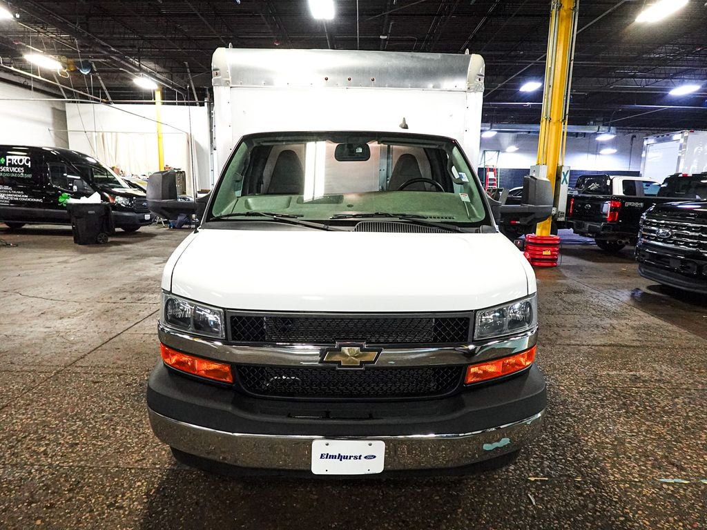 2022 Chevrolet Express 3500 Work Van Cutaway