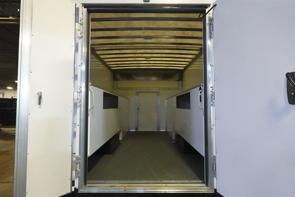 2022 Chevrolet Express 3500 Work Van Cutaway