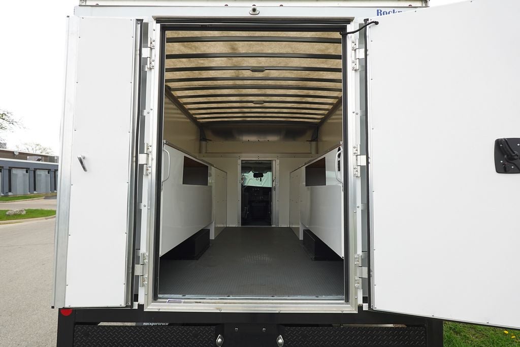 2022 Chevrolet Express 3500 Work Van Cutaway