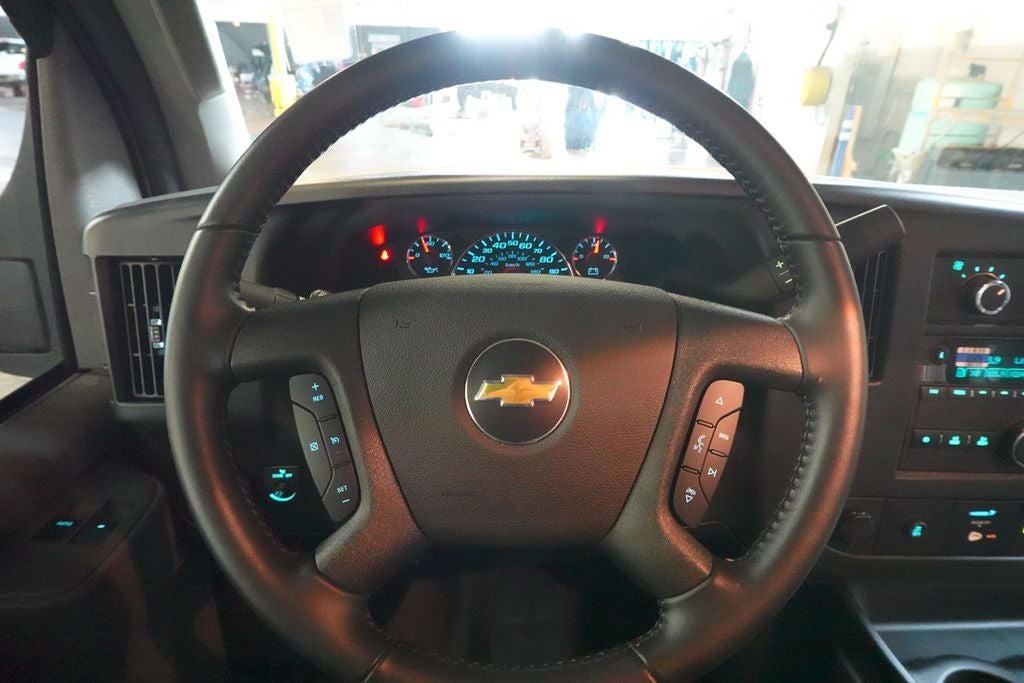 2022 Chevrolet Express 3500 Work Van Cutaway